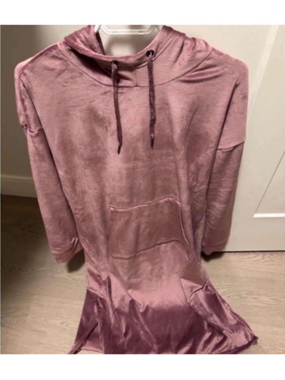 Denver Hayes Women's Velour Plush Hooded Night Shirt - Picture 3 of 4